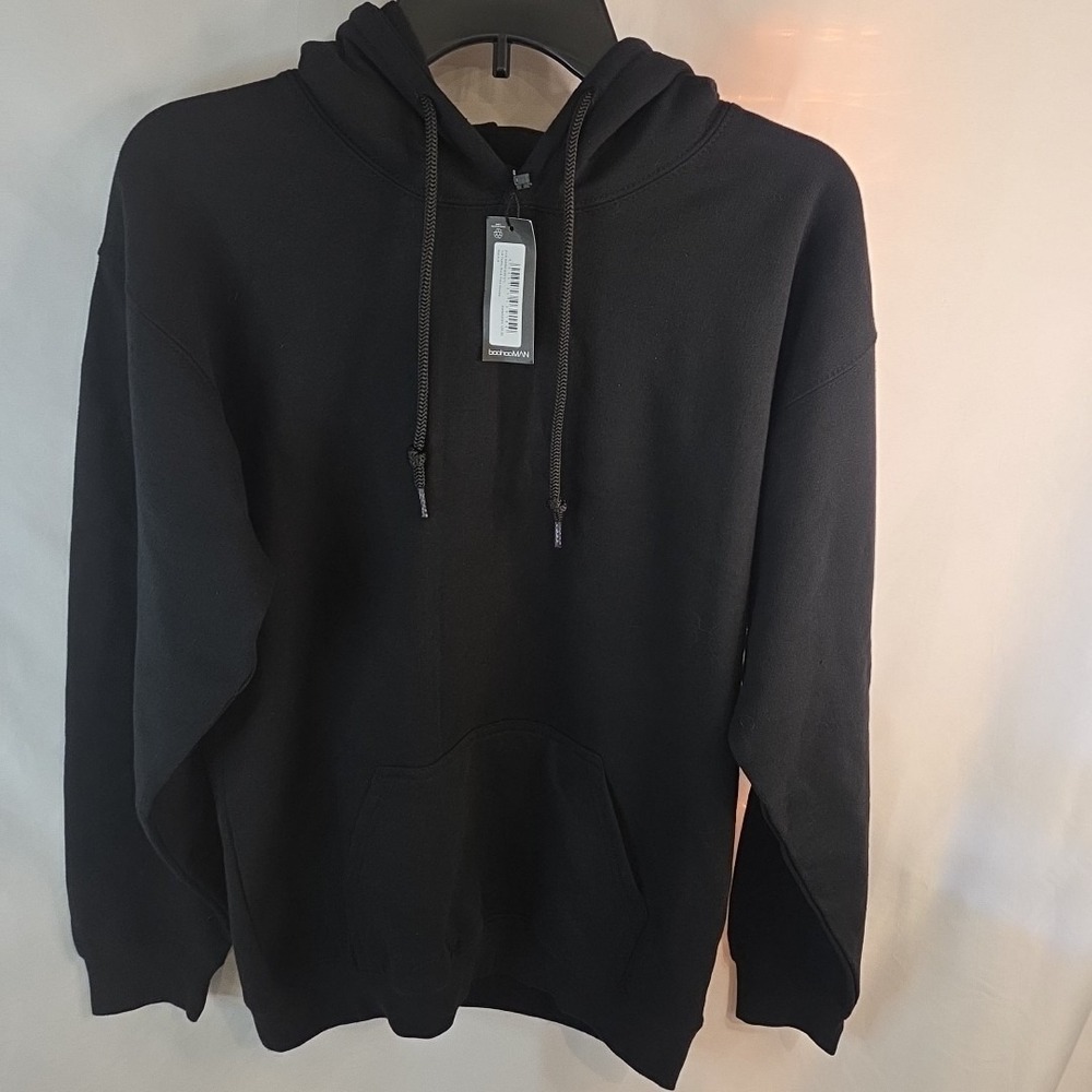 Boohoo Teddy Back Graphic Pullover Hoodie.  Small‎